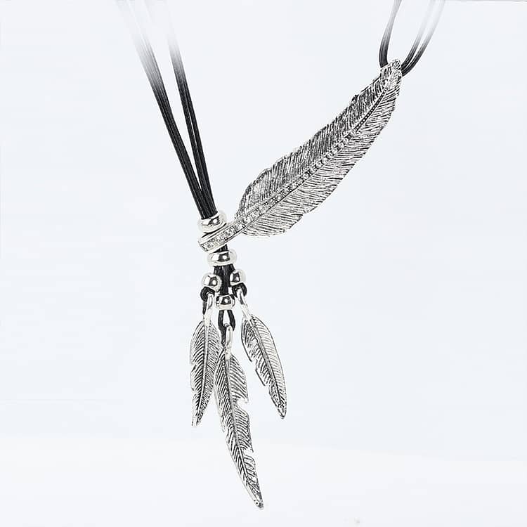 boho-feather-pendant-necklace-main